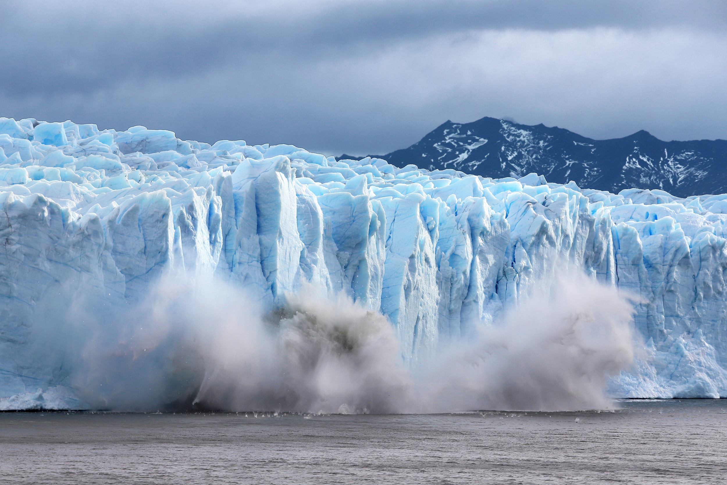 Two-thirds of glaciers on track to disappear by 2100