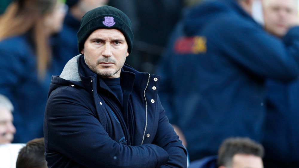 Everton manager sacked after defeat by West Ham
