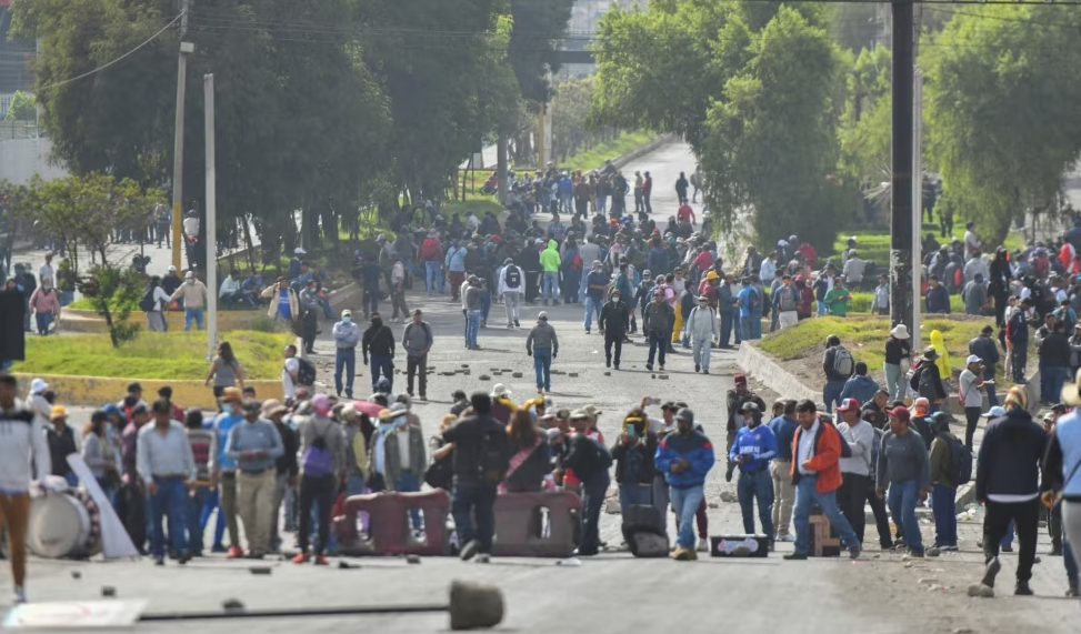 Peru closes Machu Picchu as protesters face arrest in Lima