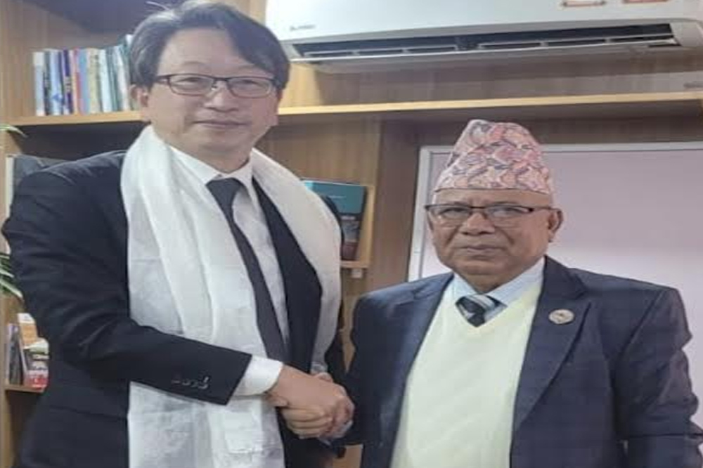 Japanese delegation pays courtesy call on Madhav Nepal