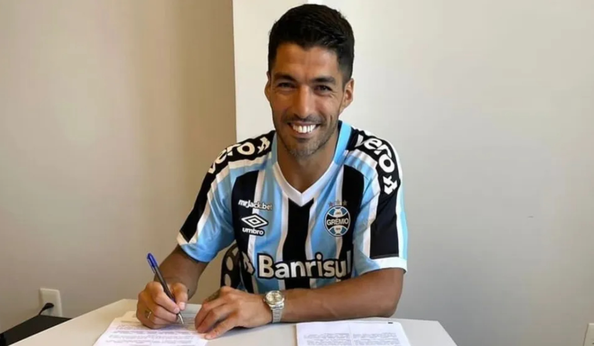 Uruguay striker Luis Suarez joins Brazil’s Gremio