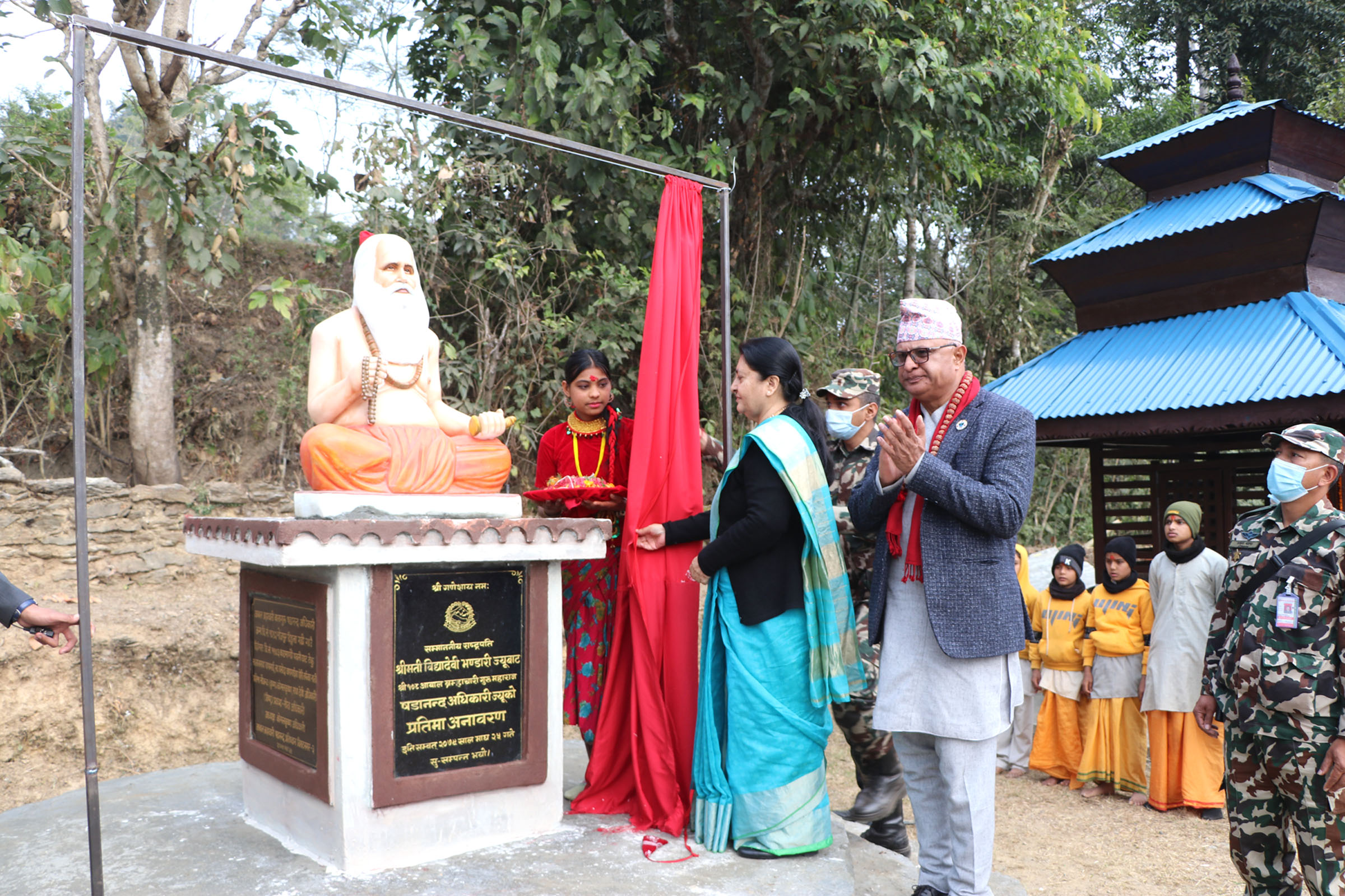 Prez Bhandari unveil statues of Shadananda & Yogamaya