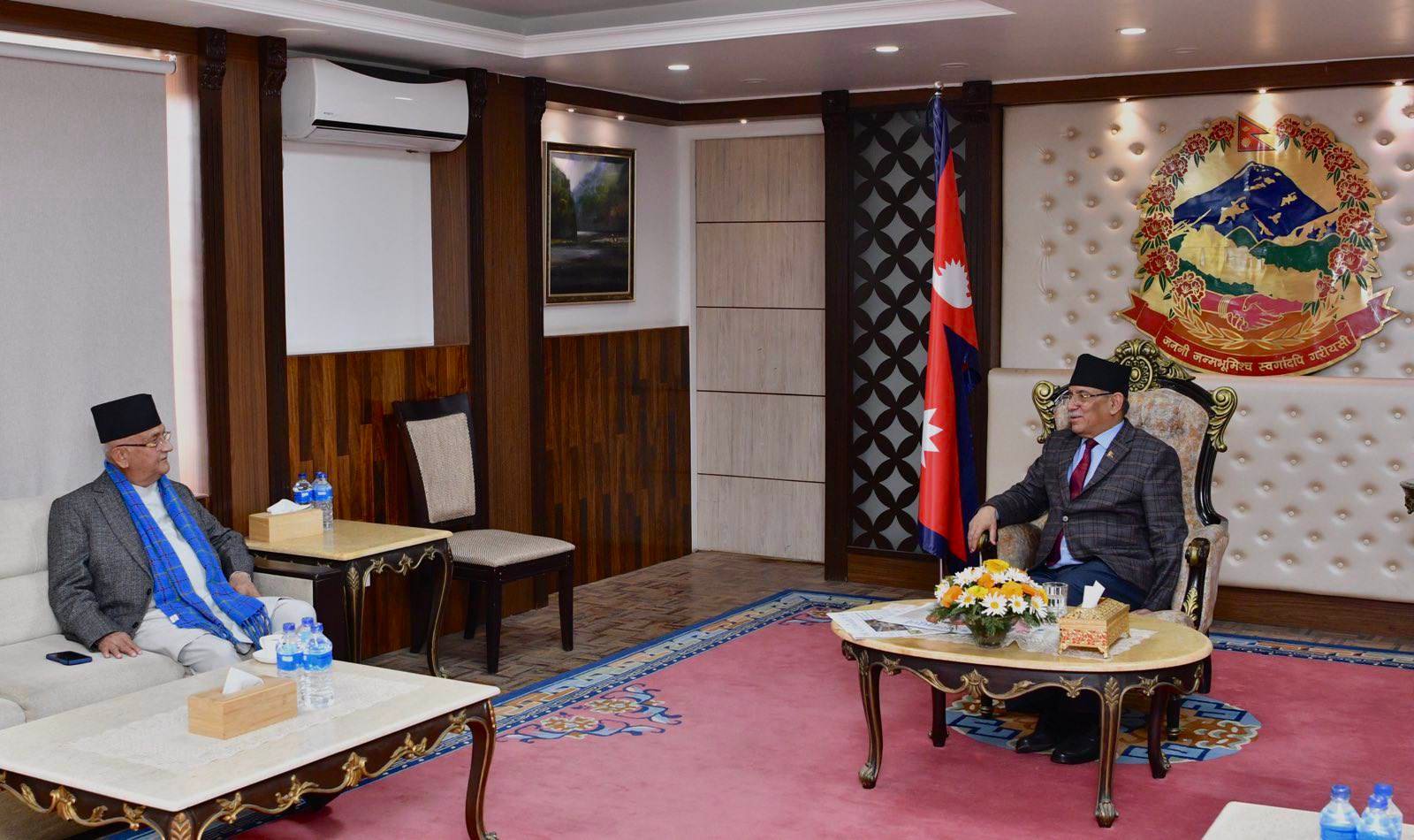 Oli leaves Baluwatar following meeting Prachanda