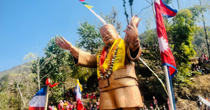 Statue of actor Jayananda Lama in Bahrabise
