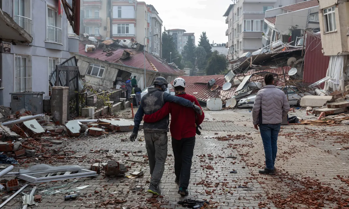At least 10 hospitals in Türkiye’s Istanbul evacuated due to weak buildings against quakes