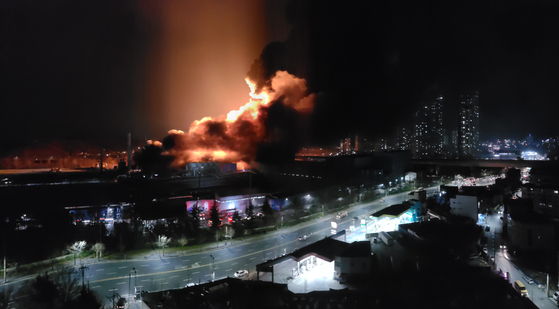 Huge fire breaks out in S. Korea’s tire plant