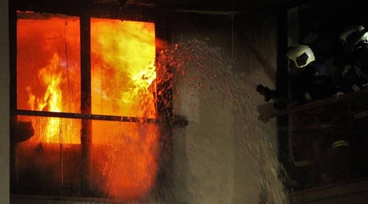 10 killed in house fire in NW Pakistan