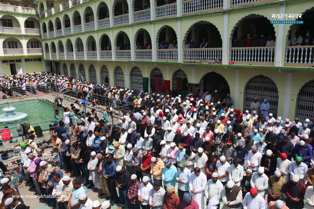 Holy month of Ramadan begins for Muslims around the world (photos included)