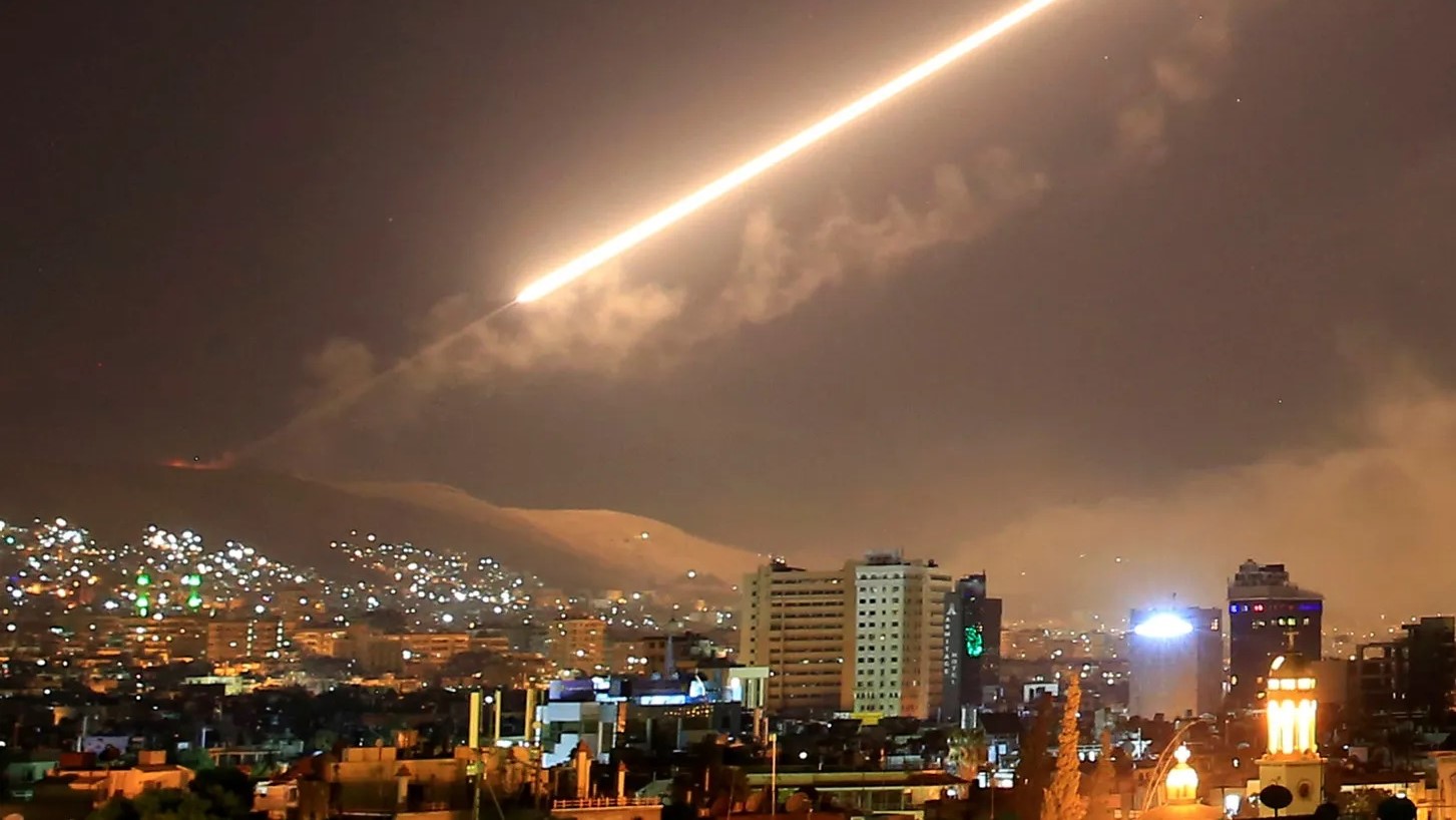 Syrian air defenses shoot down Israeli missiles over Damascus