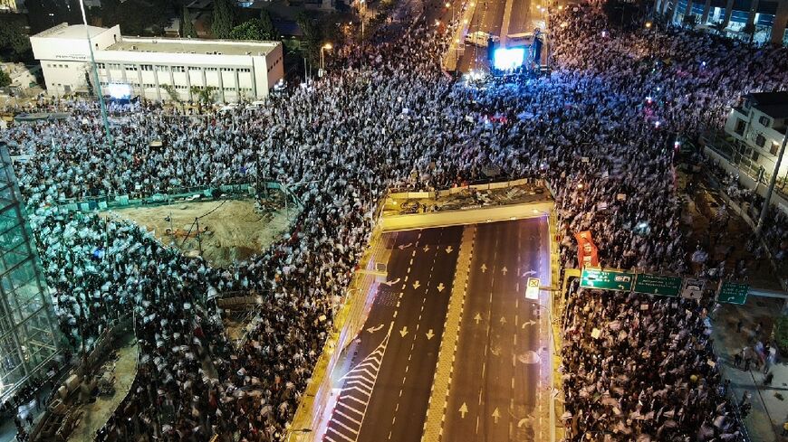 Tens of thousands of Israelis rally against judicial overhaul