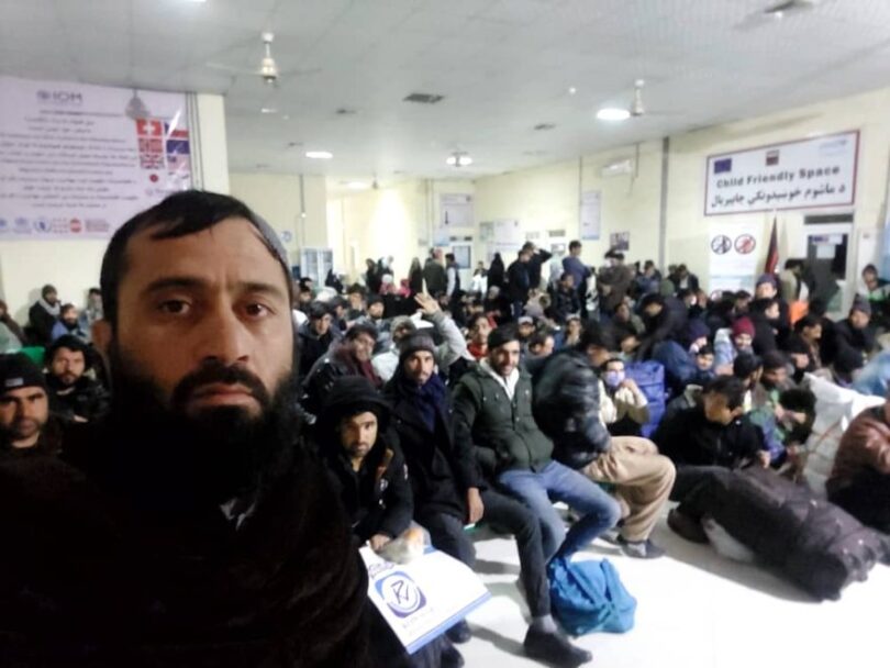 Over 2,000 Afghan refugees return back from Iran, Pakistan