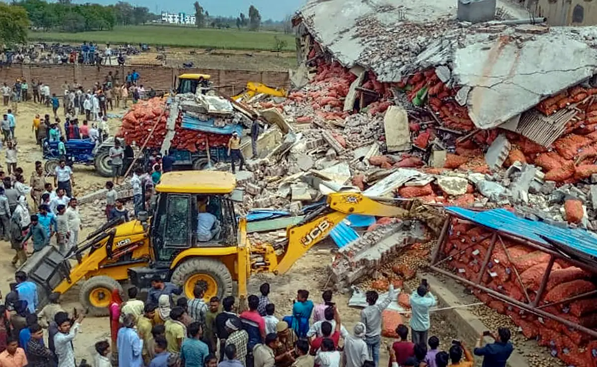 10 killed as roof of cold storage collapses in India’s Uttar Pradesh