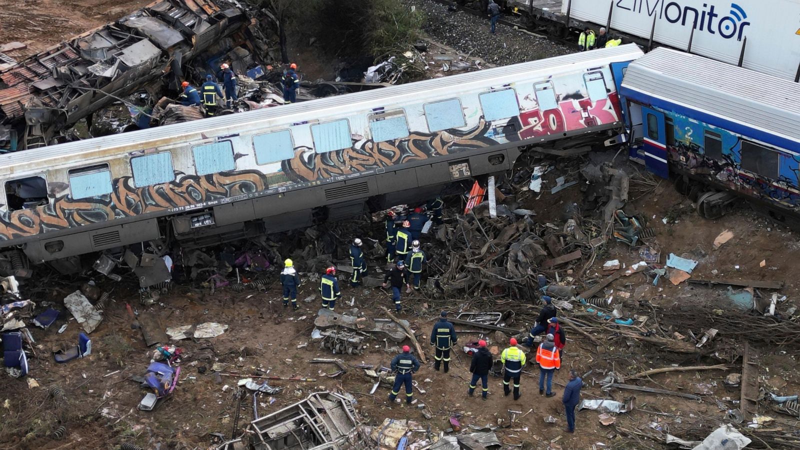 Greece’s transport minister resigns over train crash