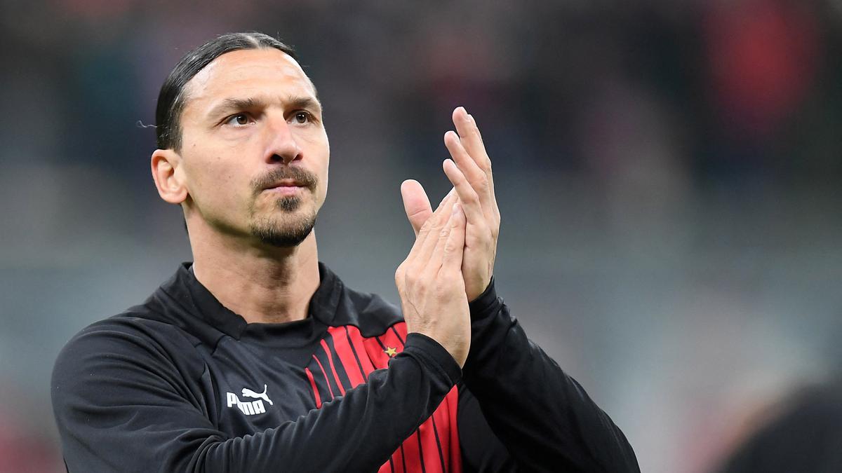Ibrahimovic returns to Sweden squad with no guarantee of playing time