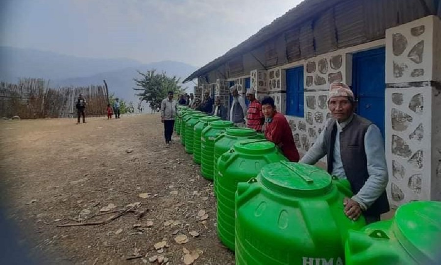 Tank distribution to the people of Terhathum