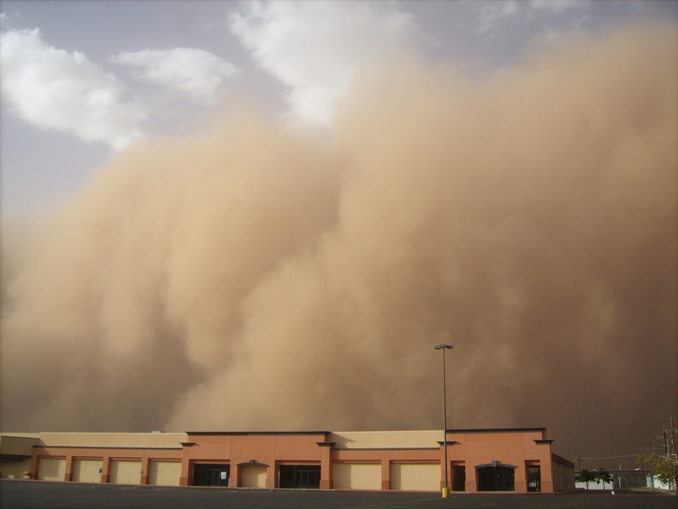 Dust storm sweeps eastern Mongolia