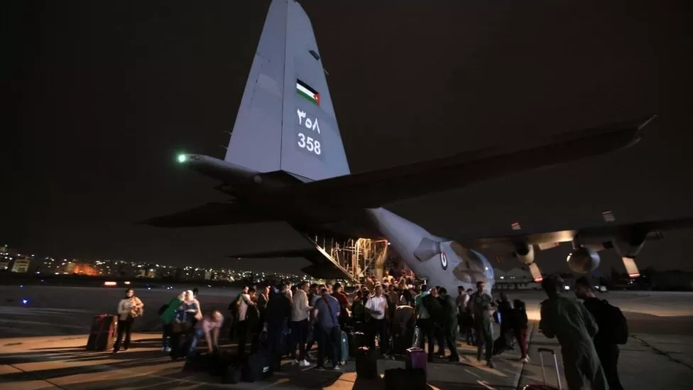 Sudan fighting: Diplomats and foreign nationals evacuated