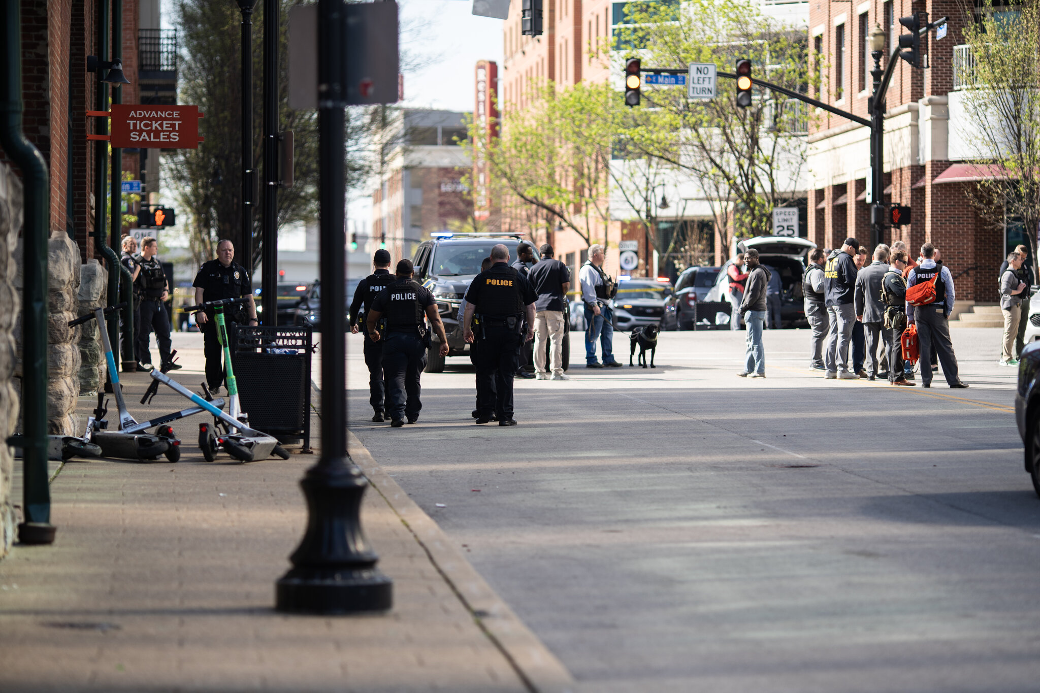 Louisville, Kentucky: Gunman Kills Five In Bank Shooting – English ...