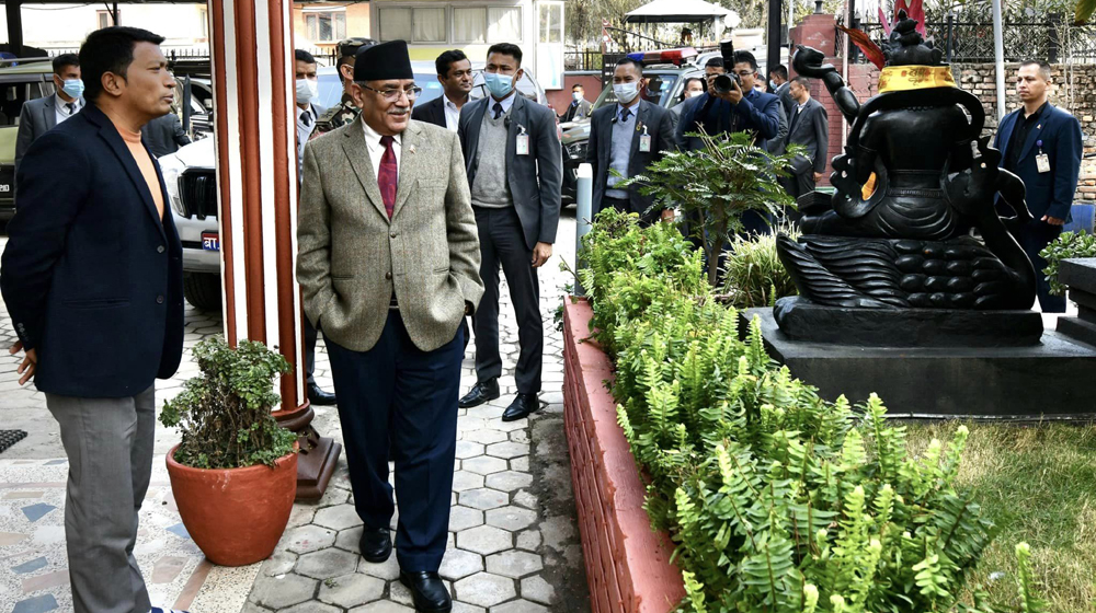 PM Dahal meets cadres at Maoist Centre central office
