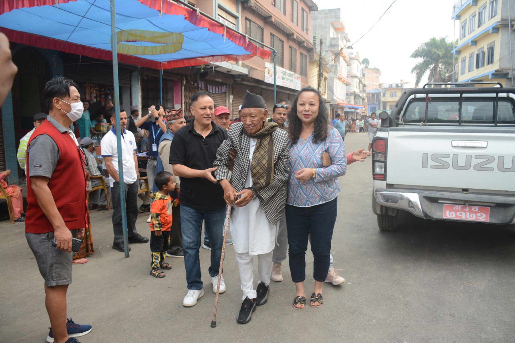 Tanahun 1: 93-year-old elderly man casts vote