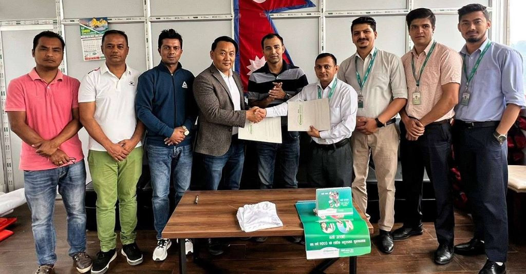 Citizens Bank & Himalayan Frontiers Paragliding signs an agreement