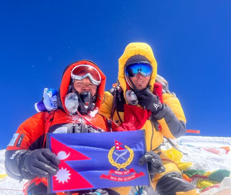 Nepal police scale Mt. Everest to commemorate Interpol’s 100th anniversary