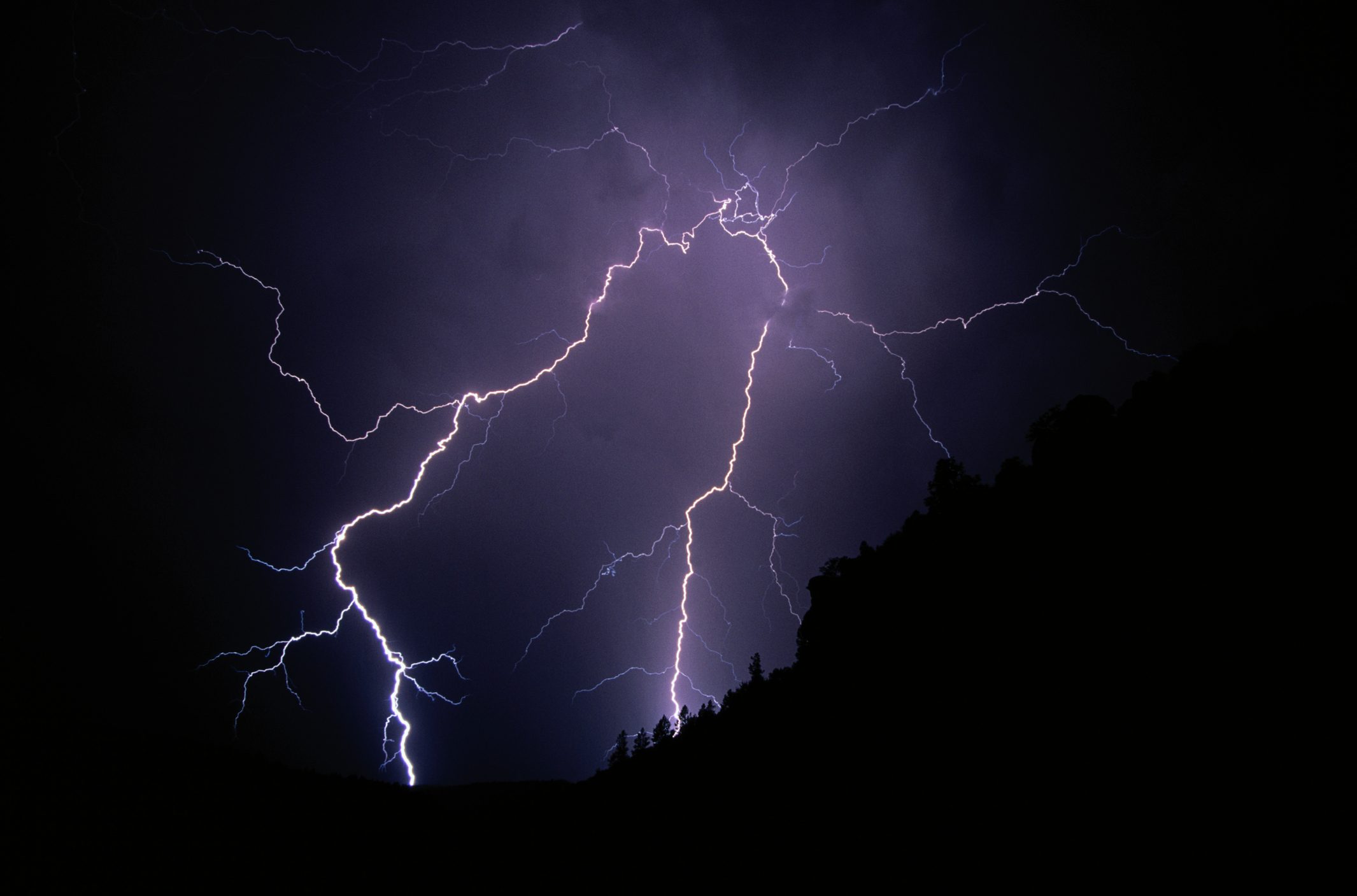 Fatal lightning strike kills a man in Sarlahi