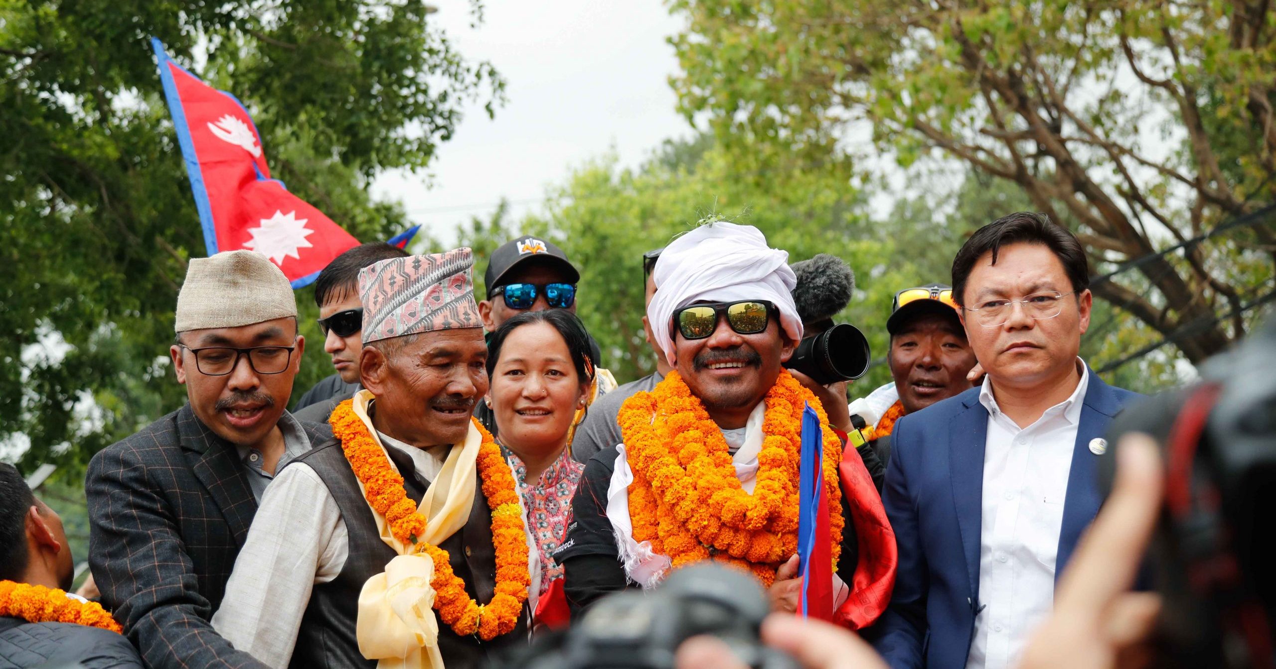 Hari Bahadur Budha, an Everest summiteer, greeted at airport (photos)