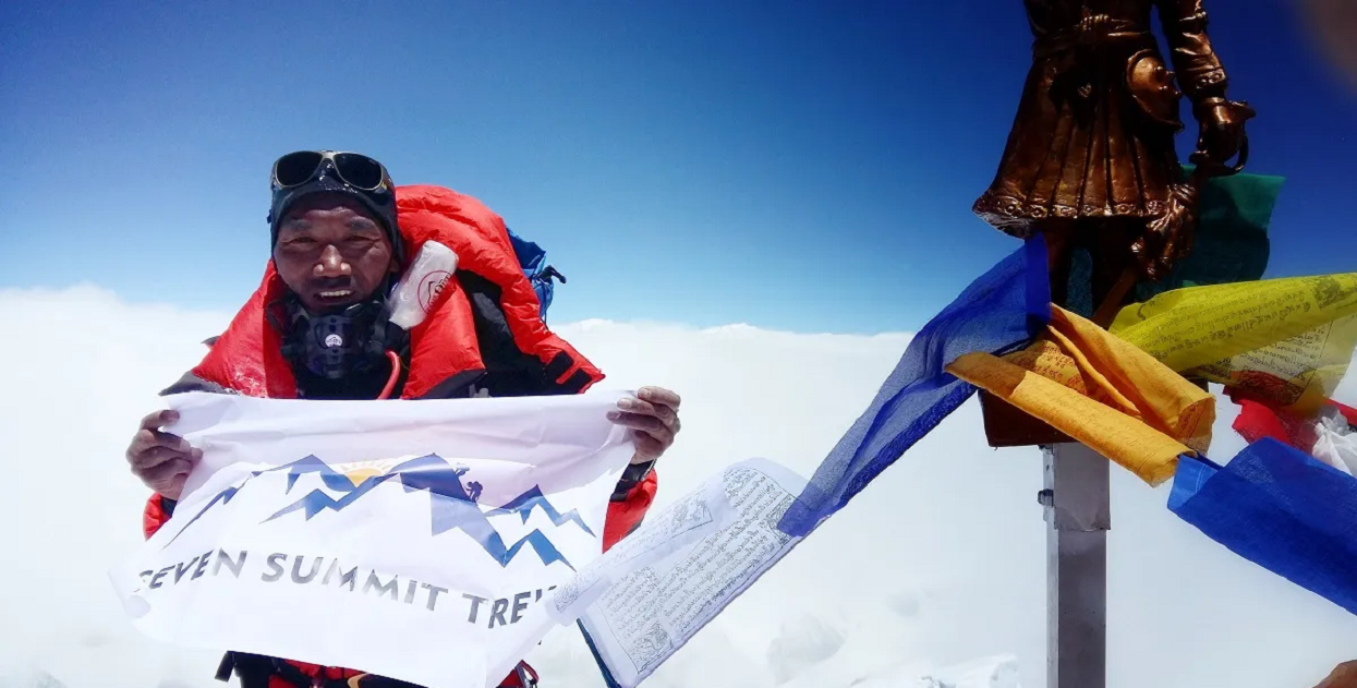 Kami Rita climbs Everest twice in a week