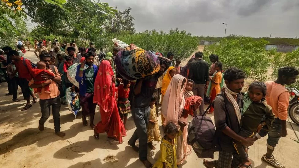 Cyclone Biparjoy: More than 100,000 evacuated as India, Pakistan braces for storm