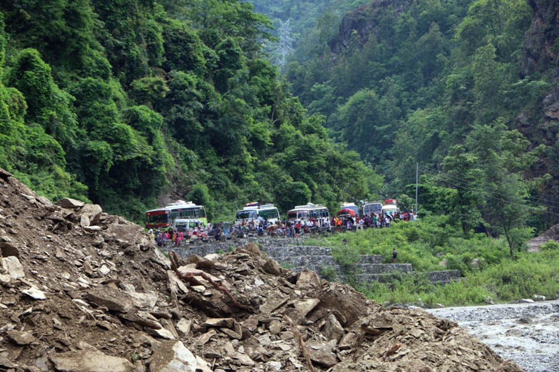 Landslide obstructs North-South Koshi Highway