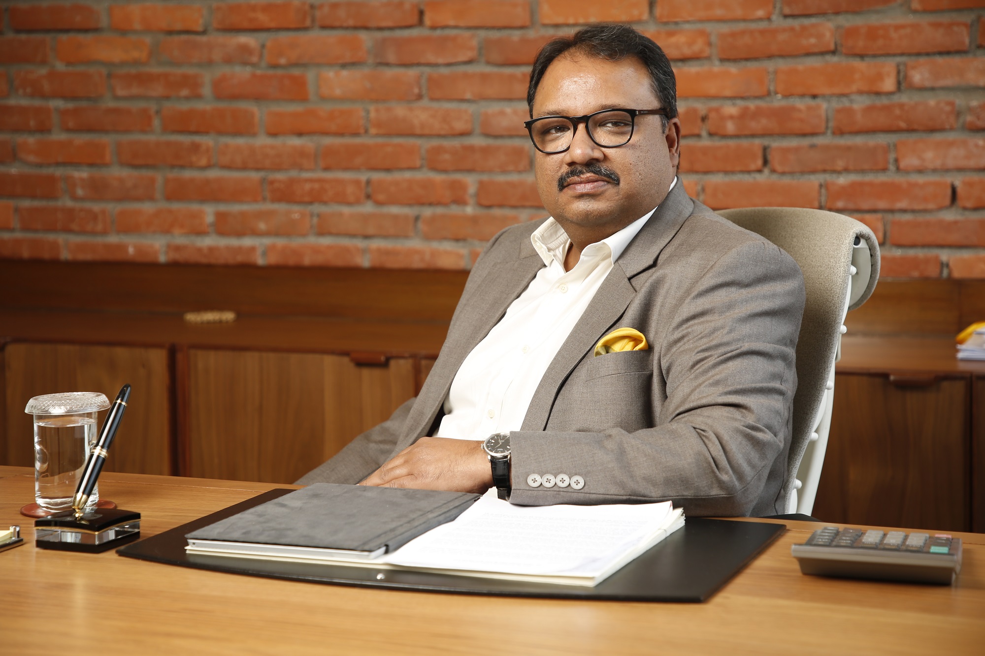 Surest way to solve the financial crisis: Policy implementation before 2019