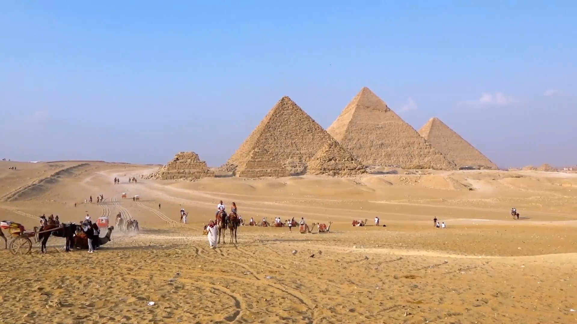 Egypt earns $10.7 billion in tourism revenue (with photos)