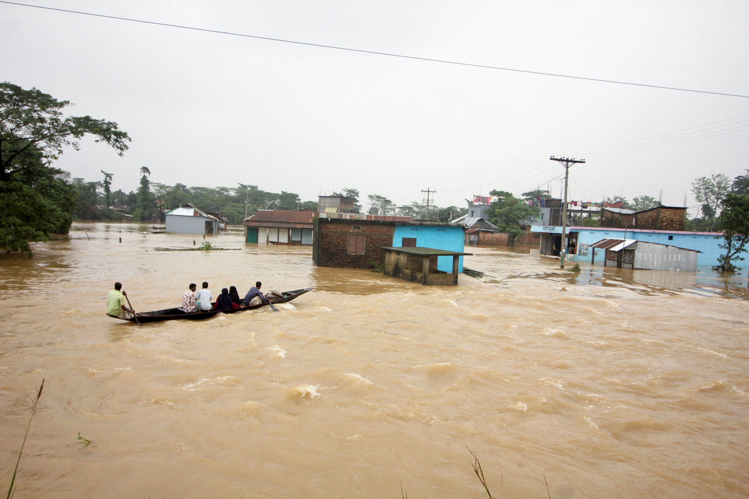 Disaster after heavy rains in Bangladesh, military deployment for rescue