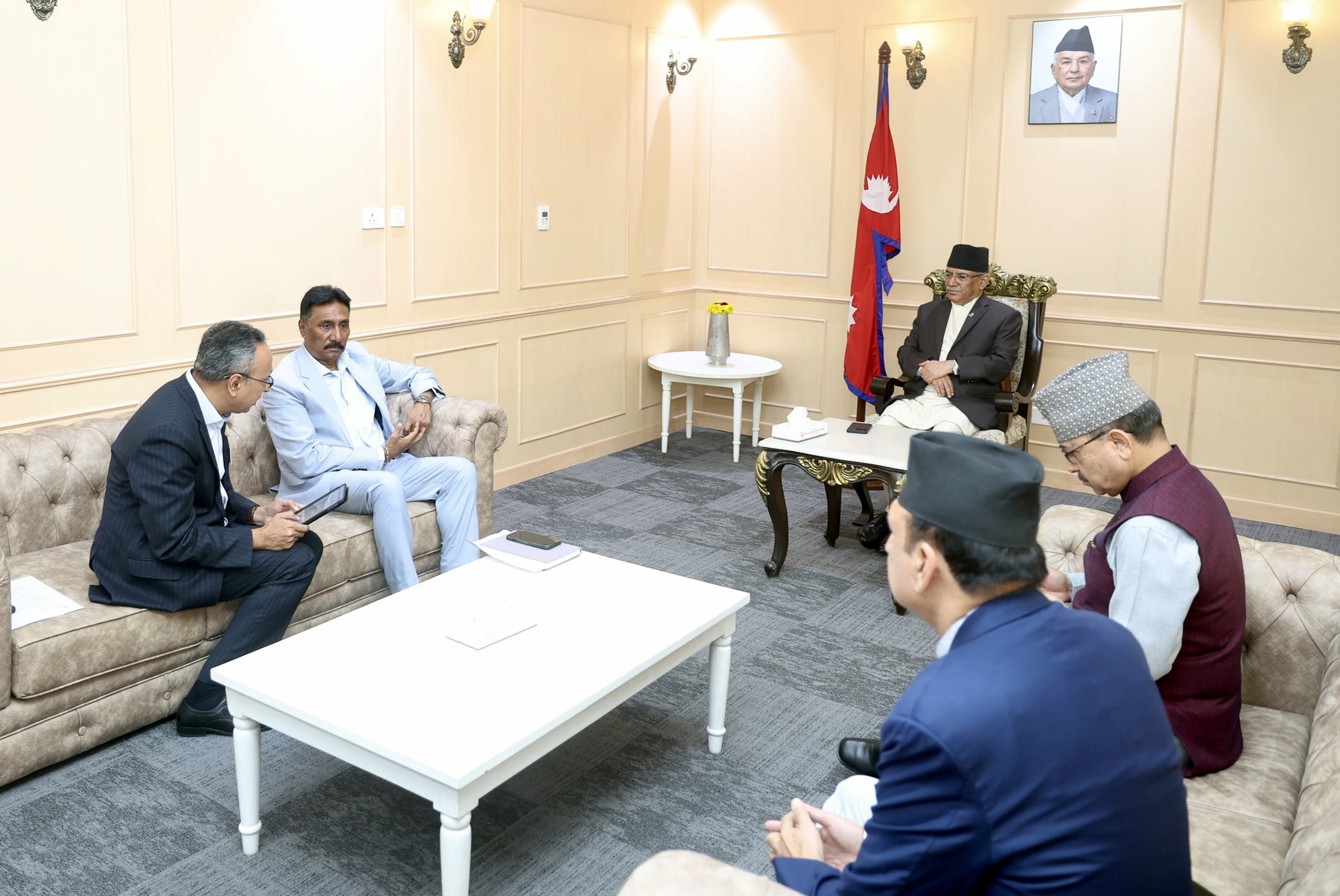 PM Dahal holds discussion to make more labour market dignified and safer