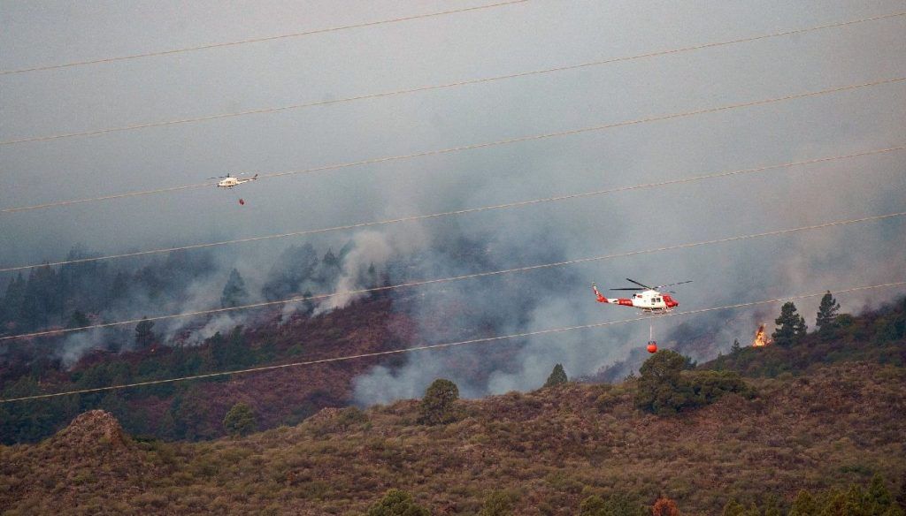 Raging fire devastated 800 hectares in Spain, Tenerife