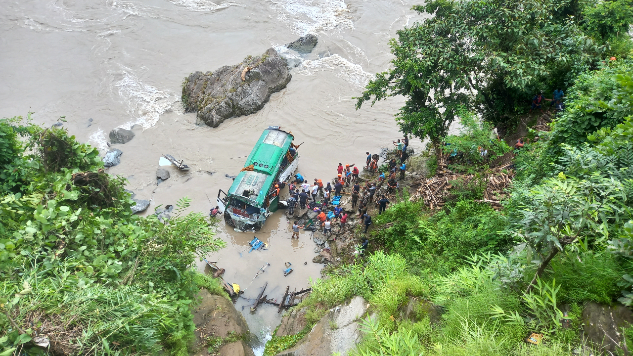 Trishuli bus accident: rescue of injured continues