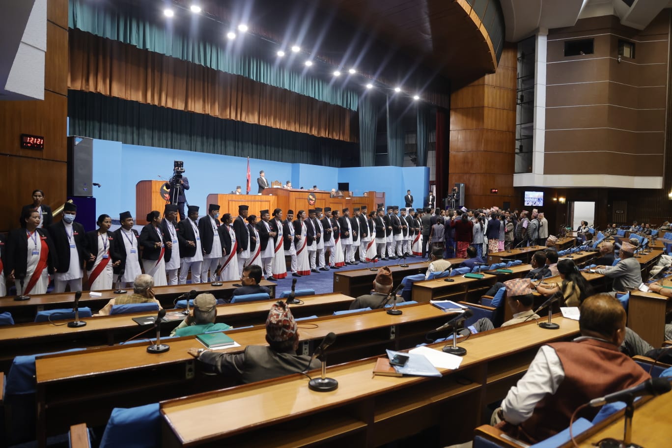 UML Disruption: parliament meeting rescheduled to Friday 1 PM (photos)