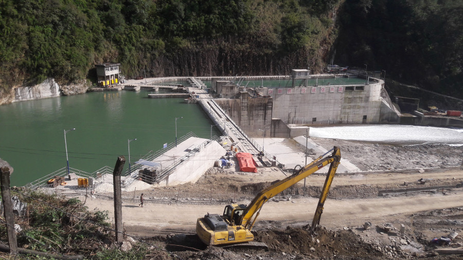 Govt. focusing on construction of reservoir-based hydro power projects and transmission lines