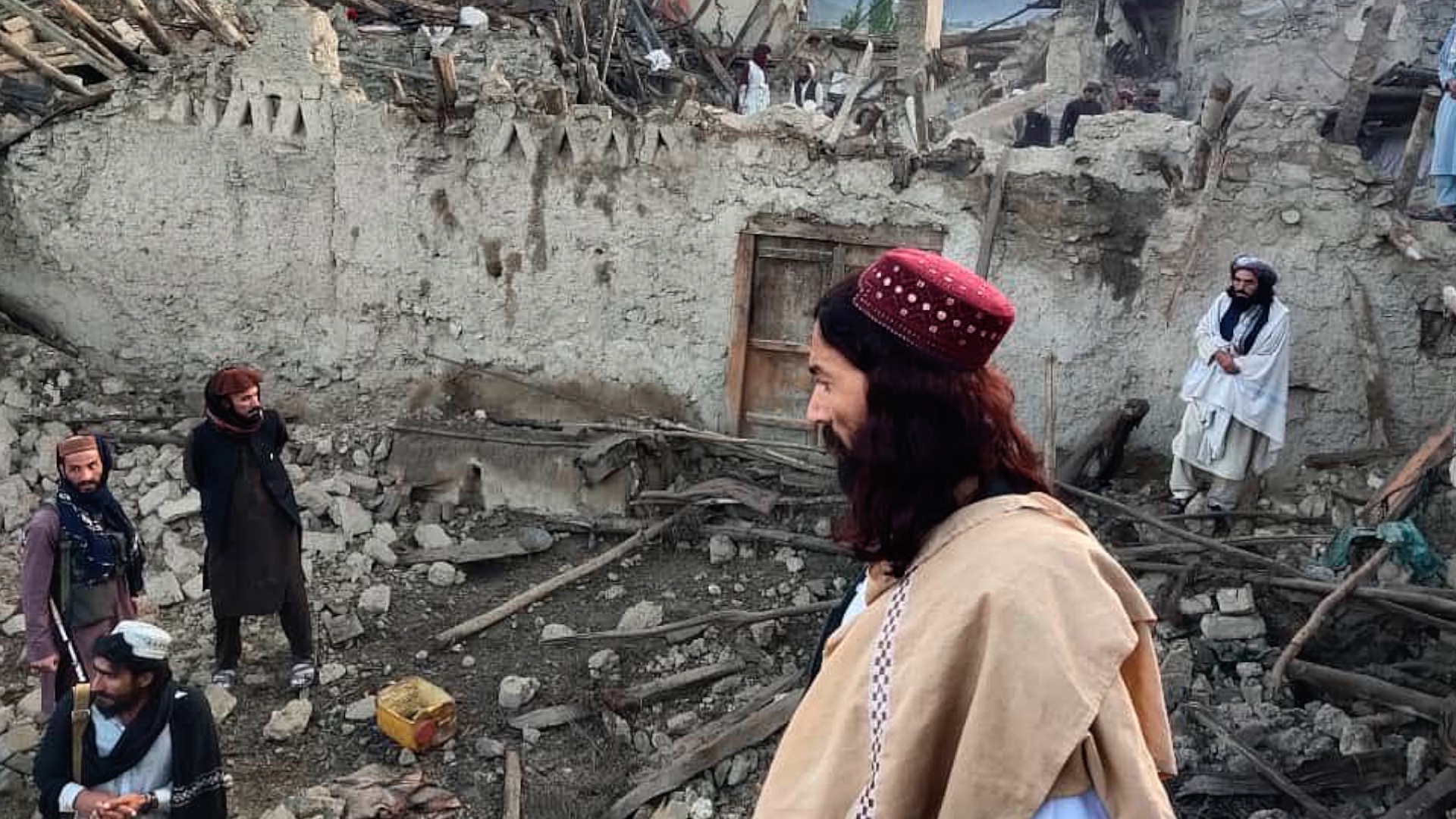Fresh quake kills 1, injures 90 in W.Afghanistan