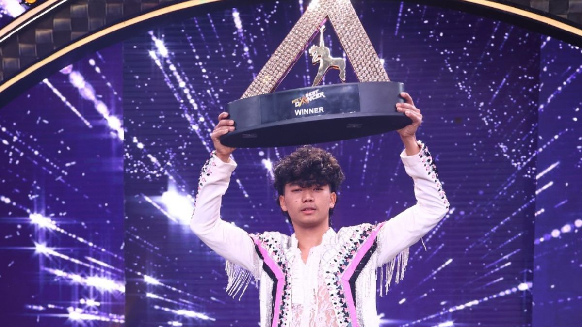 Samarpan Lama lifts trophy of ‘India’s Best Dancer’ Season-3