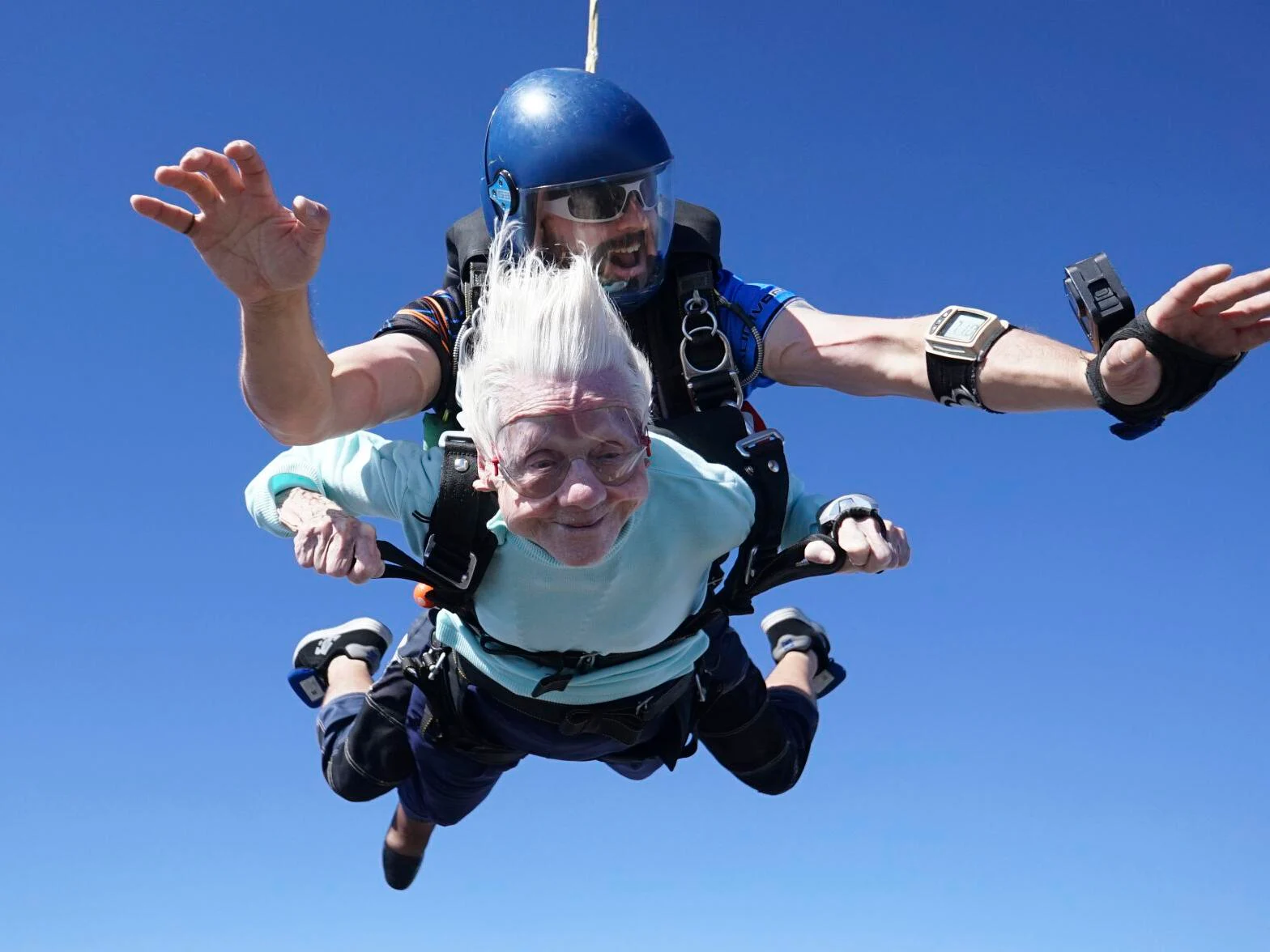 104-year-old Chicago woman dies days after making a skydive that could put her in the record books