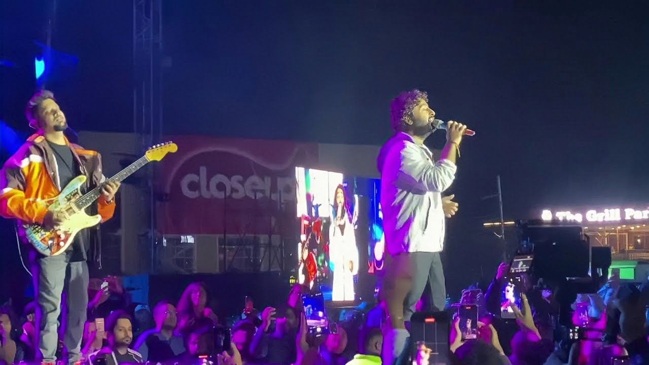 Bollywood singer Arijit Singh mesmerizes audience in concert in Nepal