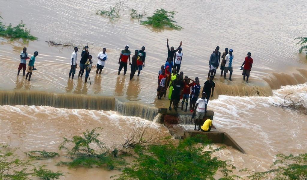 Kenya flood death toll rises to 76