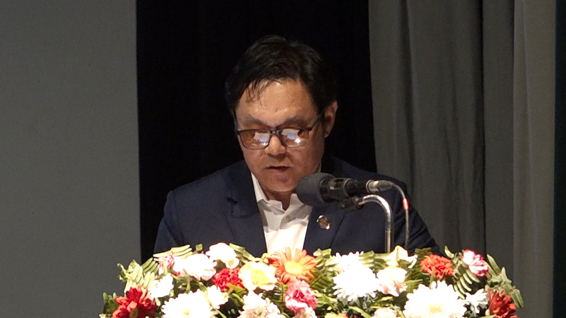 Minister Kirati assures to take forward Sagarmatha Airport construction process