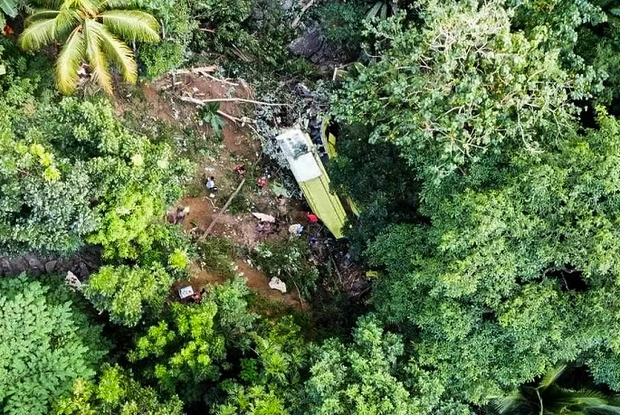 29 dies in bus accident in central Philippines