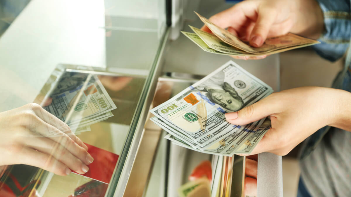 Foreign currency exchange rate set for today (with list)