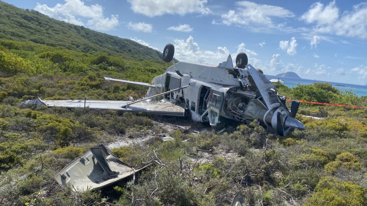 10 injured in light plane crash on Australia’s Great Barrier Reef island