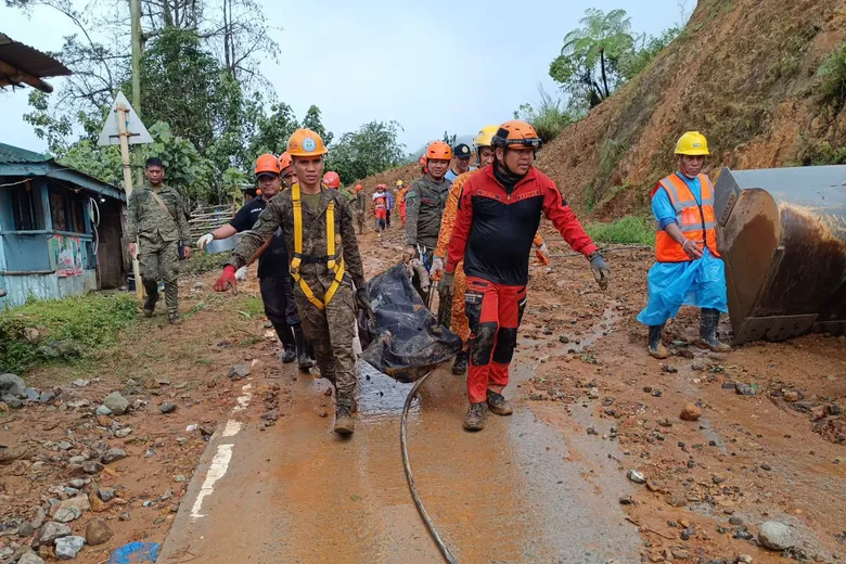 5 dead, 5 missing in landslide in Indonesia’s West Java
