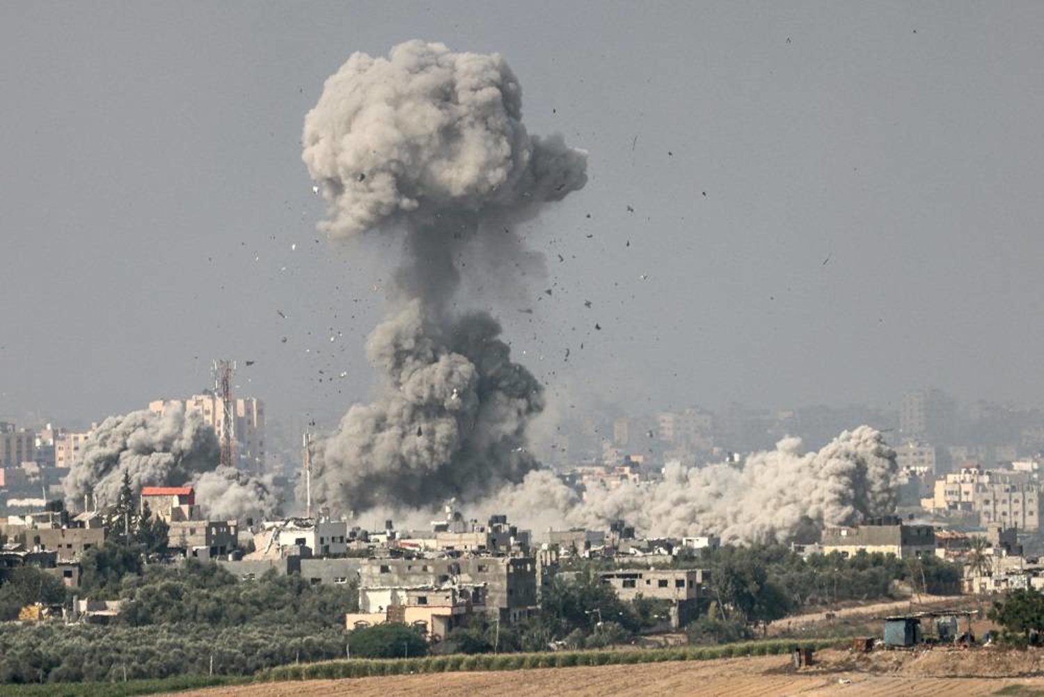 At least 25 killed in Israeli bombing on southern Gaza
